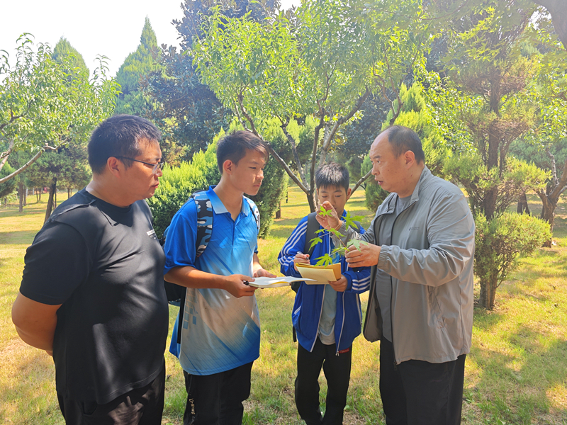 “趣”研学  把欢乐刻进春